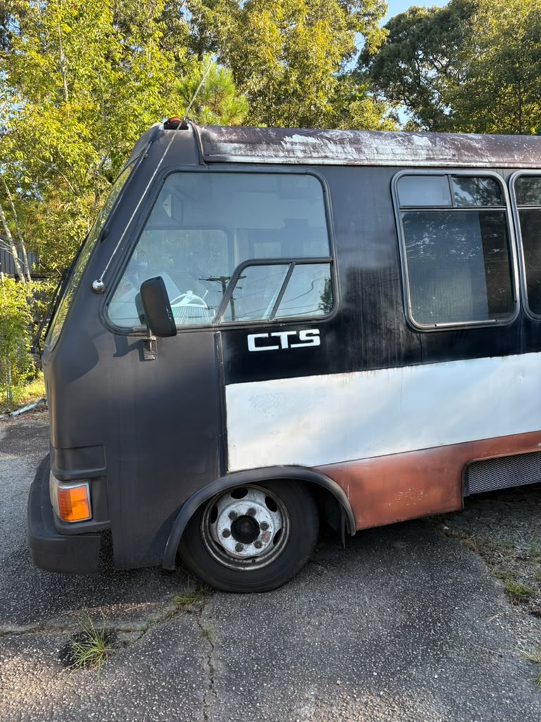 Front and driver-side view of the catering truck